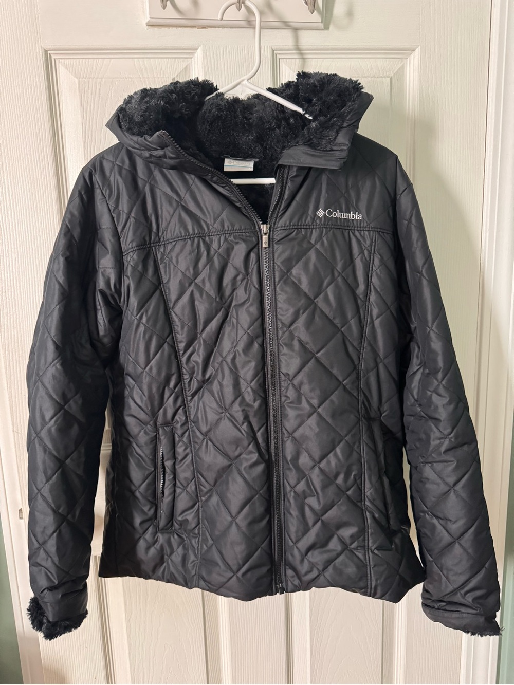 Columbia Black Quilted Hooded Light Puffer Jacket